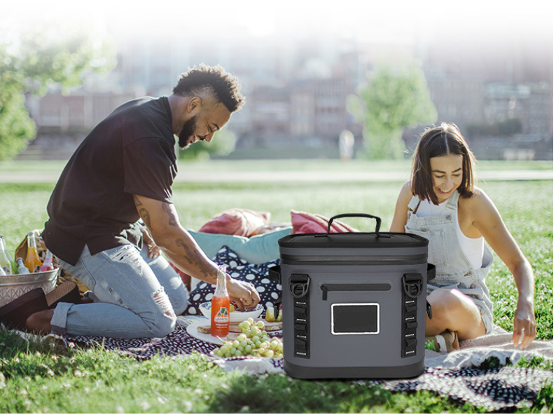 Waterproof TPU Cooler Bag for Outdoor Camping and Picnics, Portable Thermal Insulation Bag