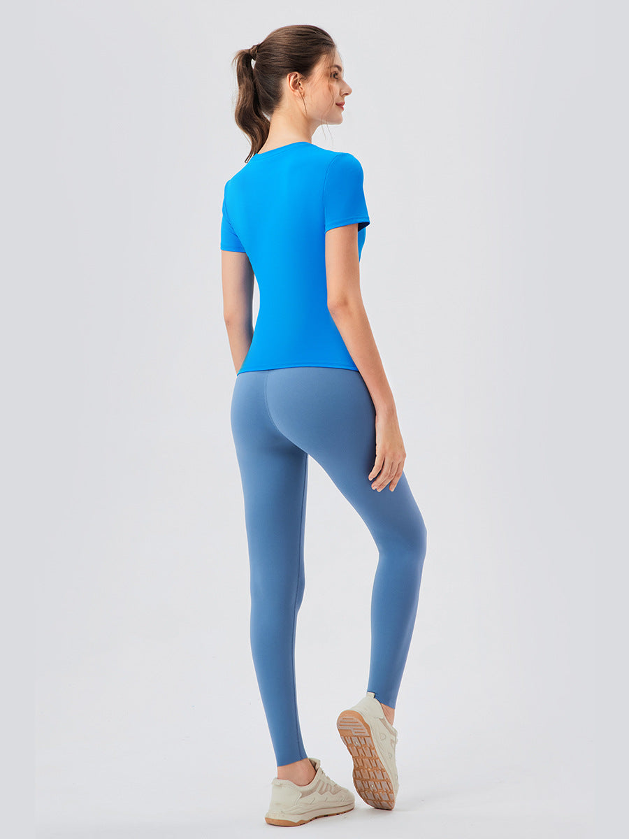 Women's Slim-Fit Yoga Shirt, Quick-Dry Workout Top with Built-in Bra for Summer Fitness