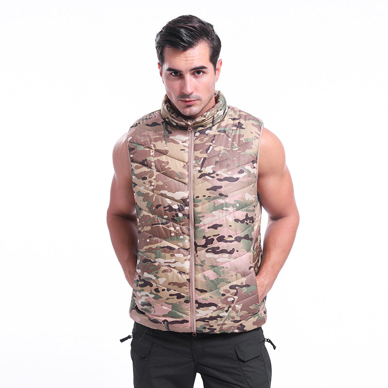 Camouflage vest windproof and cold-resistant, wearable inside or outside for warmth.