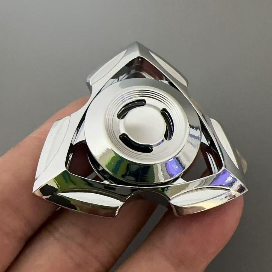 The Three-leaf Fingertip Top Spin: A Great Way for Adults to Reduce Stress