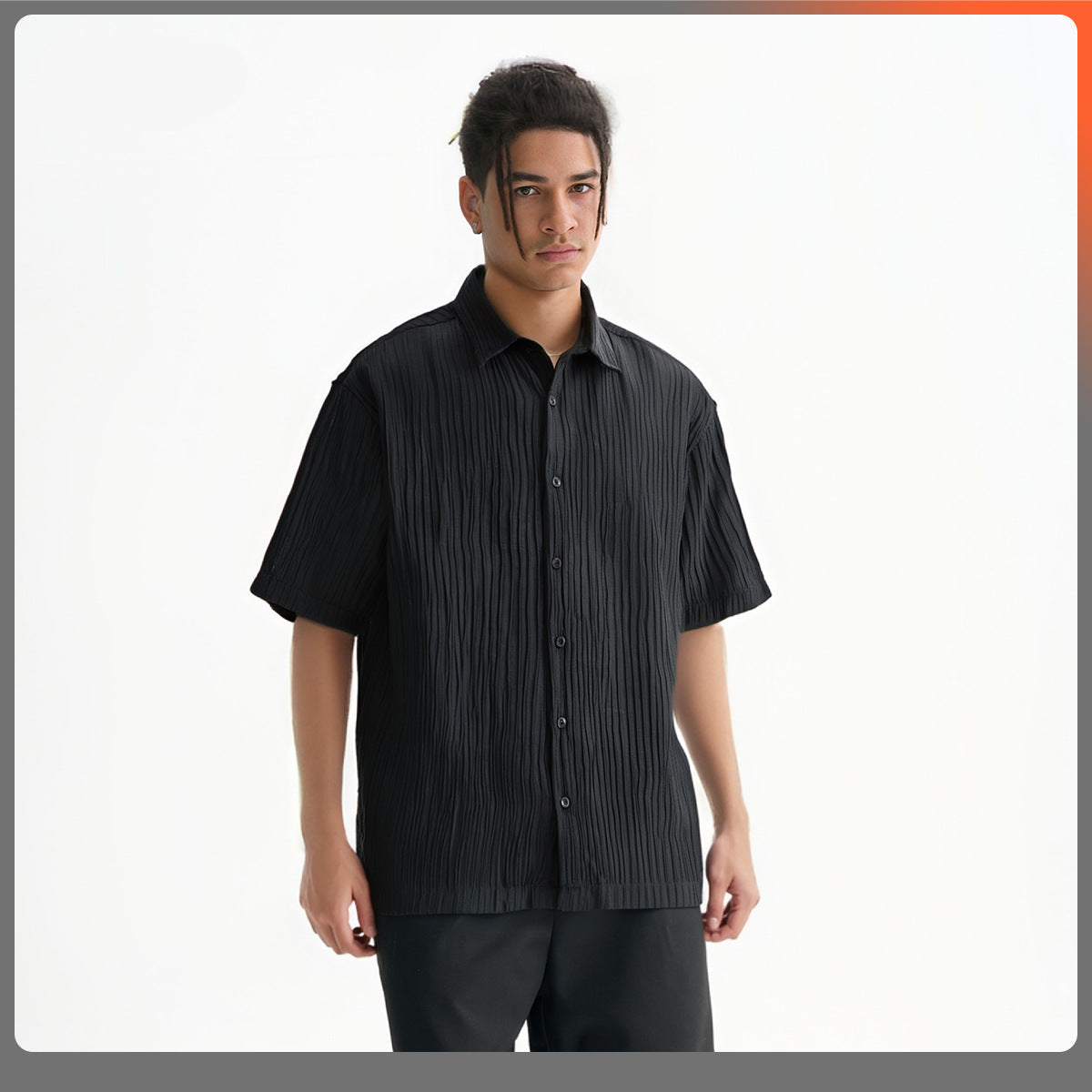 Tencel jacquee short-sleeved shirt with raised patterns, loose fit, lapel collar, casual style for men.MADE IN CHINA